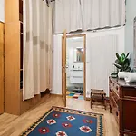 Unique Garden House - Heart Of Paris
