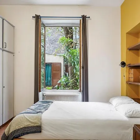 Unique Garden House - Heart Of Paris