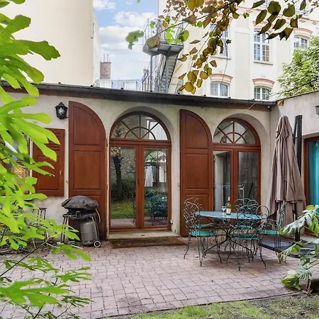 Unique Garden House - Heart Of Paris